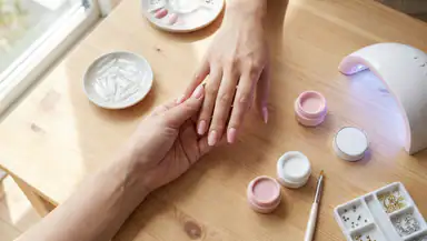 アクリルネイル！は誰に向く？塗る・削る・飾る楽しさを用途別に検証 header